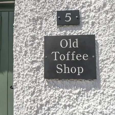 Old Toffee Shop Holiday home *